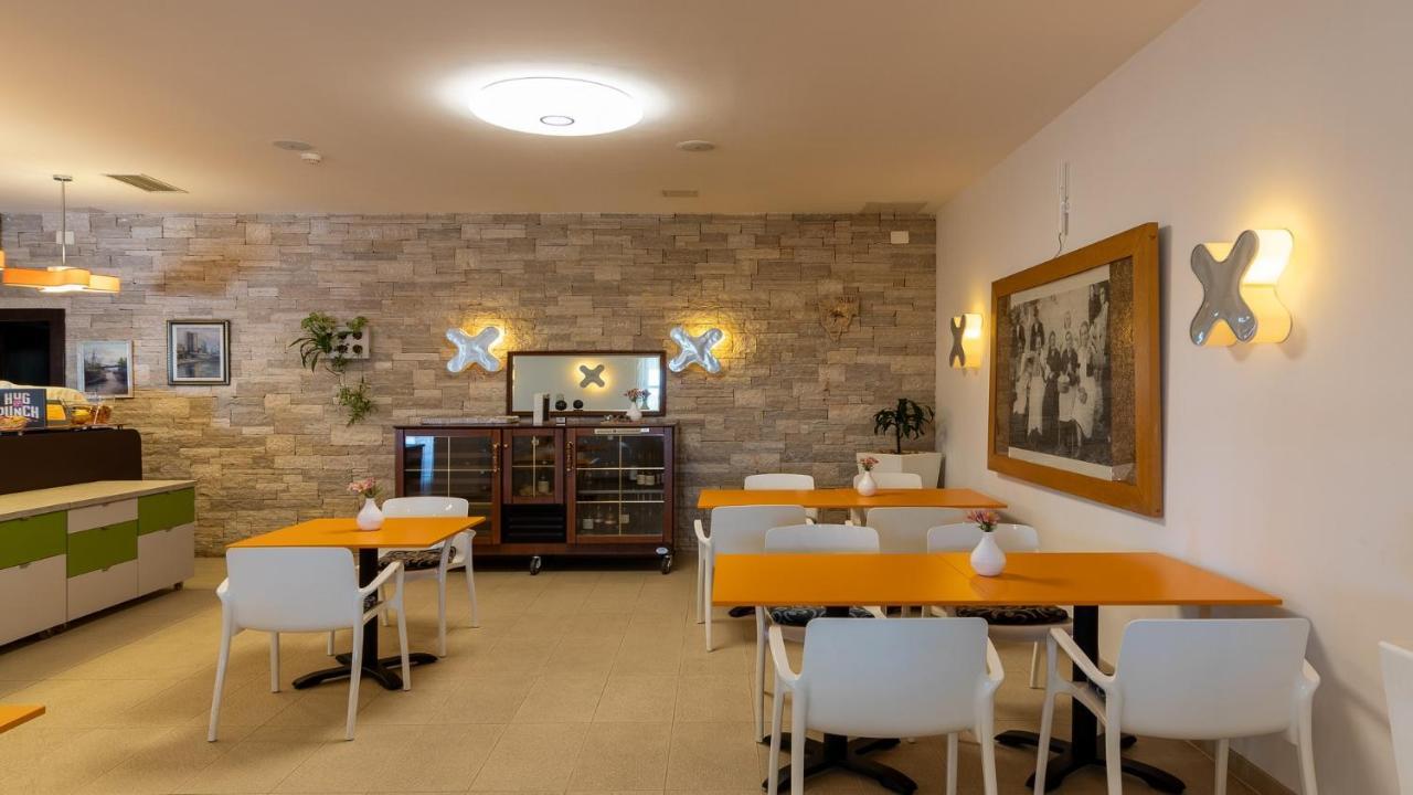 Hotel Velanera & Restaurant 4*