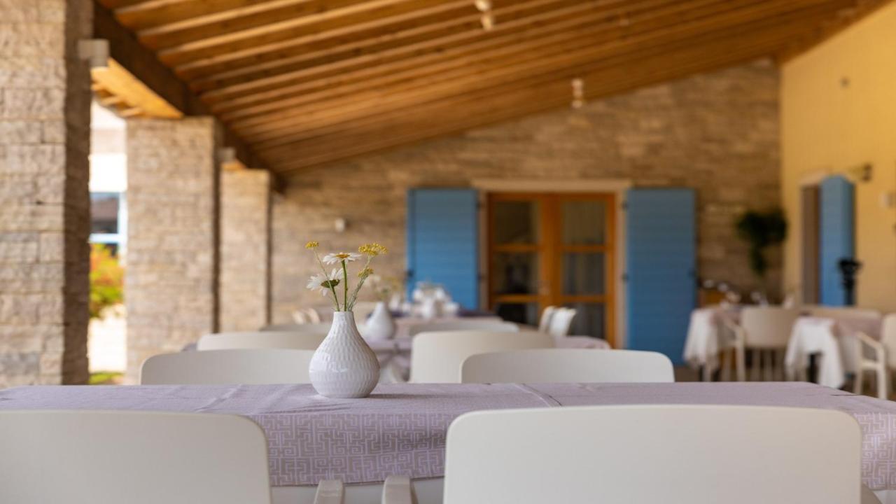 Velanera & Restaurant 4* Sisan